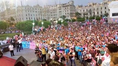 Mais de um milhão e meio marcham contra a ideologia de gênero no Peru