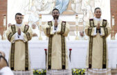 Três seminaristas são ordenados diáconos na Catedral