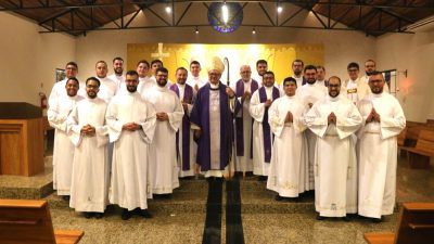 Ritos marcam o processo de formação dos seminaristas diocesanos