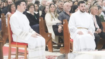 Dois seminaristas são ordenados diáconos em Cianorte