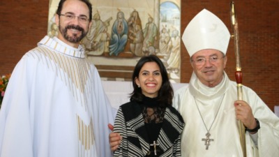 Missa na Catedral de Umuarama marcou o envio da Amanda Doenea para missão na África